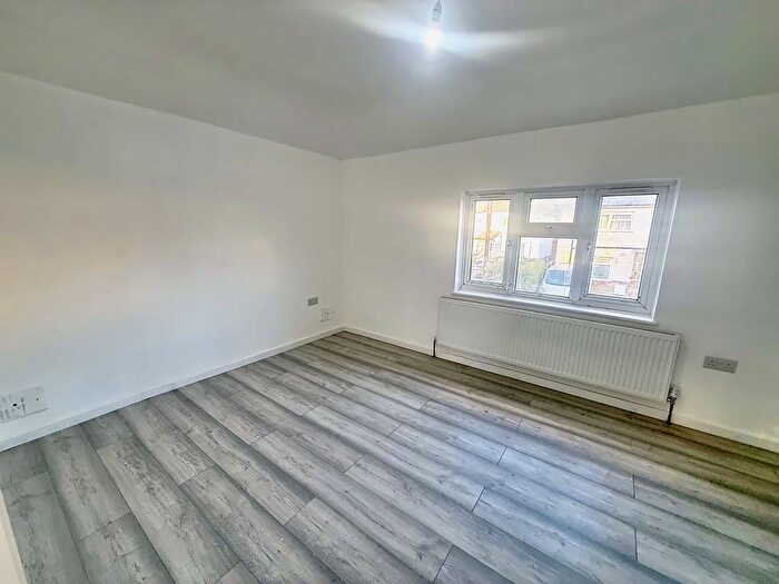 3 Bedroom Semi-Detached House To Rent In Nelson Close, Hillingdon, Uxbridge, UB10