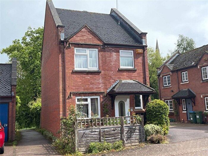 3 Bedroom Detached House For Sale In Fishers Field, Buckingham, MK18