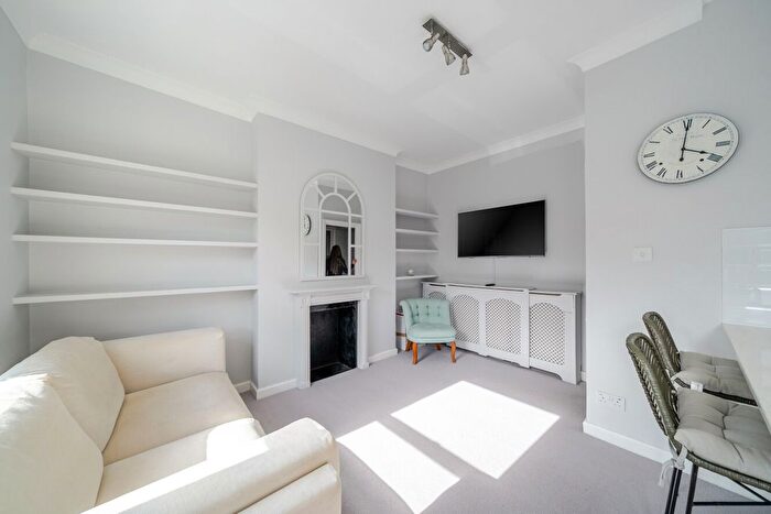 1 Bedroom Flat For Sale In Haldon Road, Wandsworth, London, SW18