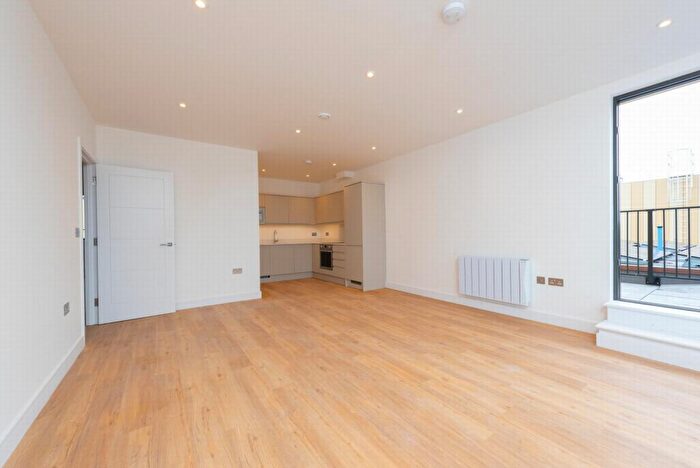 2 Bedroom Apartment To Rent In Farnborough Road, Farnborough, GU14
