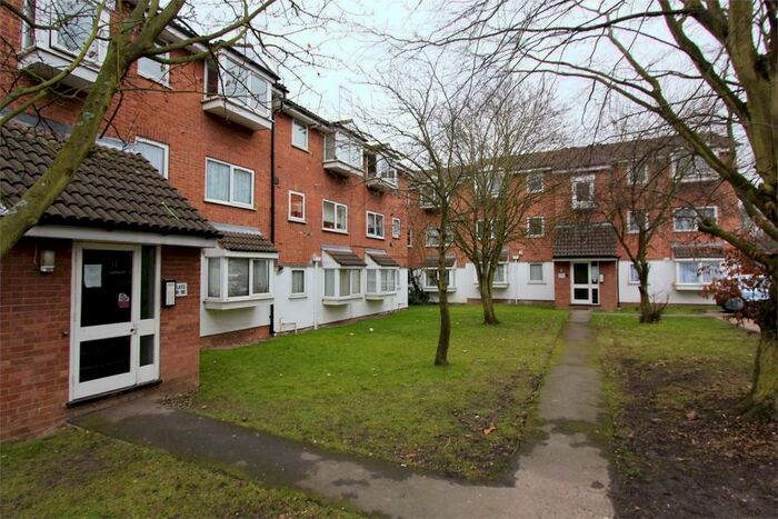 1 Bedroom Apartment To Rent In Poplar Grove, Friern Barnet, N11