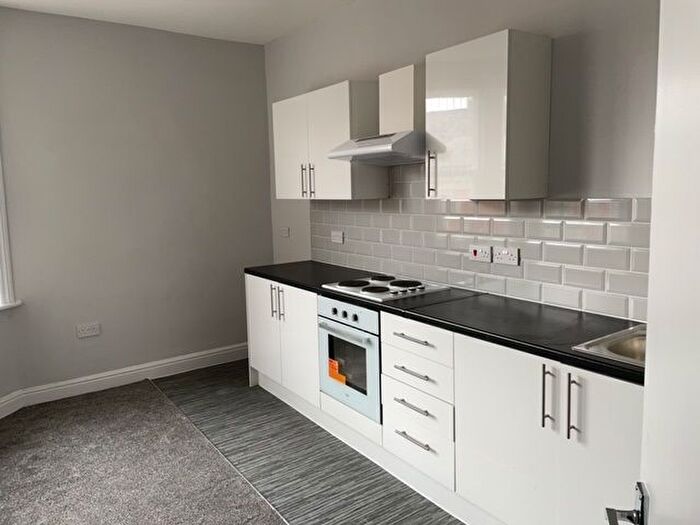 2 Bedroom Flat To Rent In Burnley Road East, Rossendale, BB4