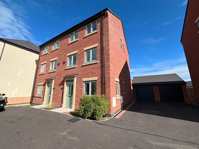 3 Bedroom Property To Rent In The Avenue, Corby, NN17