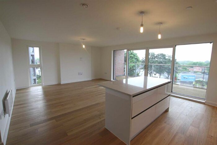 3 Bedroom Apartment To Rent In The Hatbox, Munday Street, M4