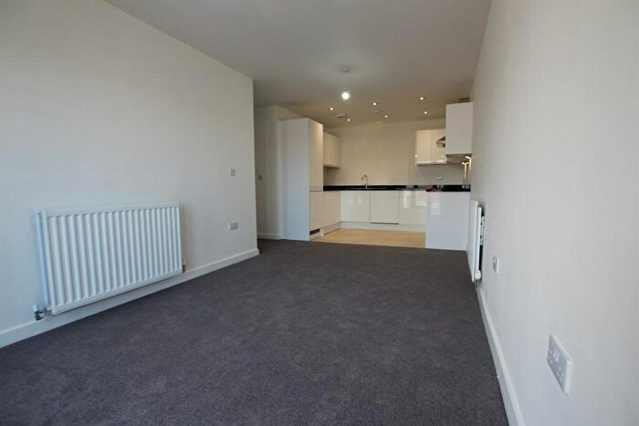 2 Bedroom Apartment To Rent In Harecastle House, Waterside Way, NG2