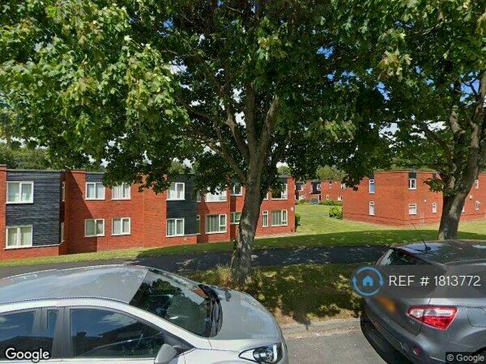 2 Bedroom Flat To Rent In Leeds, Leeds, LS17