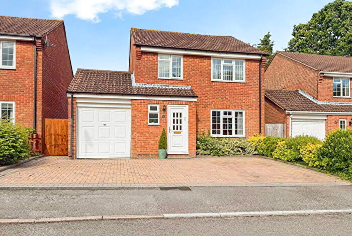 3 Bedroom Detached House For Sale In Abbeyfields Close, Netley Abbey, Southampton, SO31
