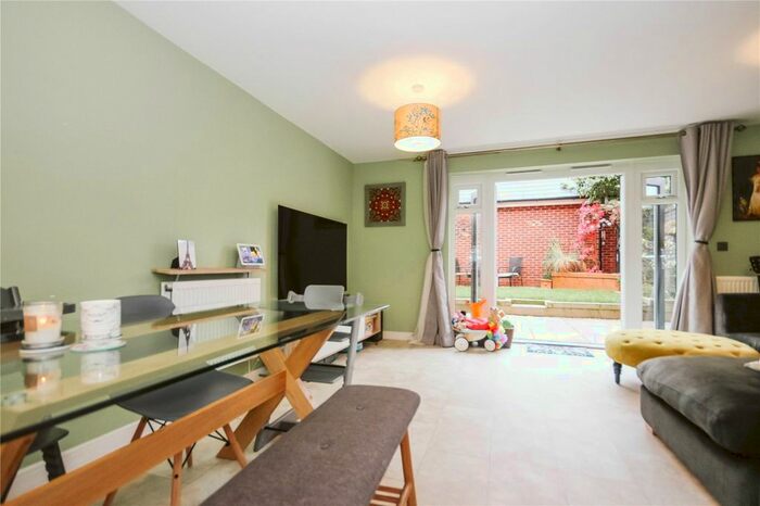 4 Bedroom End Of Terrace House To Rent In Jenner Boulevard, Lyde Green, Bristol BS16