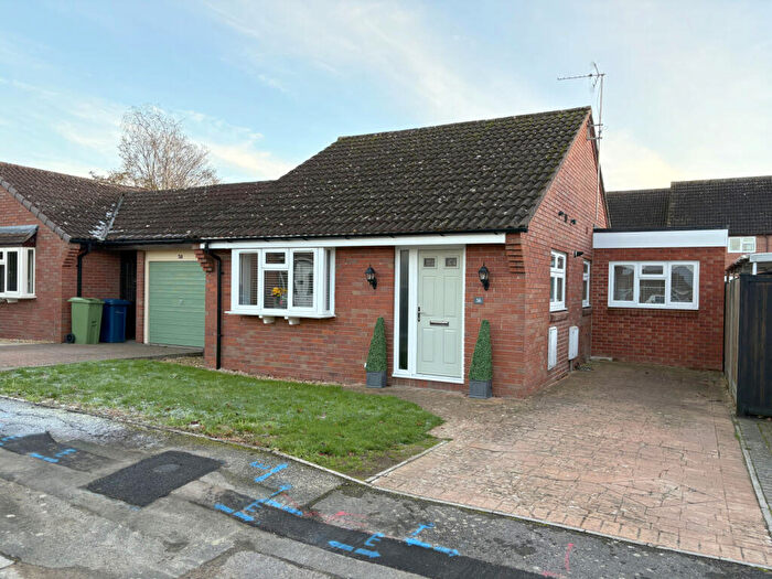 3 Bedroom Detached Bungalow For Sale In Sinderberry Drive, Northway, Tewkesbury, GL20