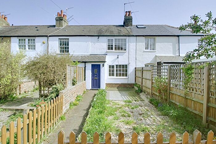 2 Bedroom Terraced House To Rent In The Wells, Southgate, N14