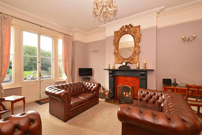 5 Bedroom Semi-Detached House For Sale In Elmfield, Ryde, PO33