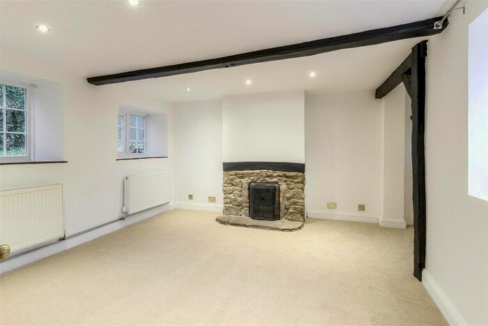 2 Bedroom Detached House For Sale In High Street, Great Doddington, Wellingborough, NN29