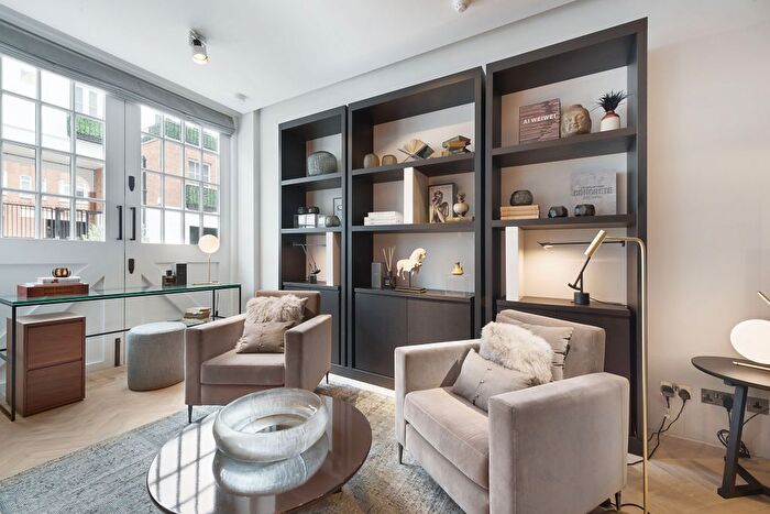 3 Bedroom Town House To Rent In Pavilion Road, London, SW1X