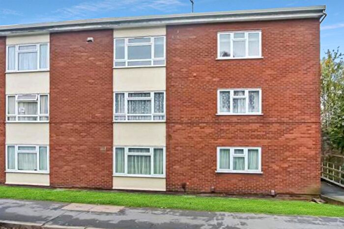 2 Bedroom Flat To Rent In Albion Street, Kenilworth, CV8