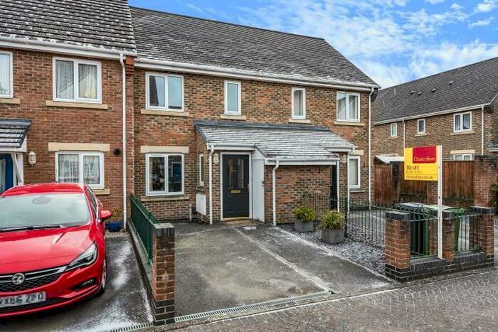 2 Bedroom Terraced House To Rent In Newbury, Berkshire, RG14