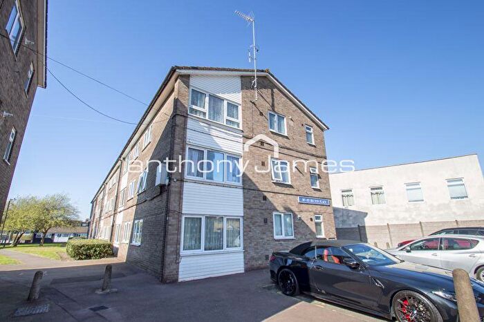 1 Bedroom Flat To Rent In Becton Place, Erith, Kent, DA8
