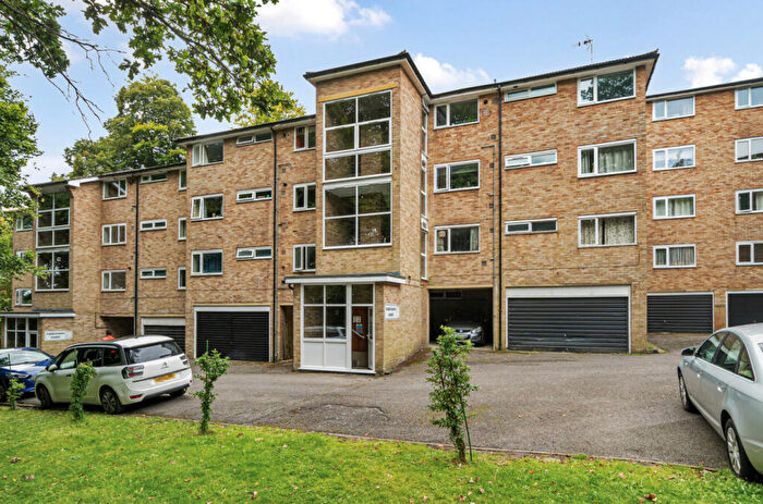 2 Bedroom Flat For Sale In Northlands Drive, Winchester, Hampshire, SO23