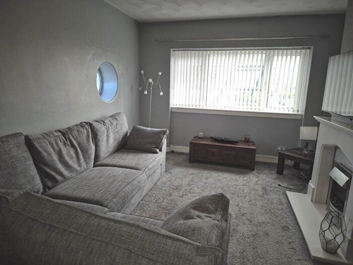 3 Bedroom Flat To Rent In Nethercairn Road, Mansewood, G43