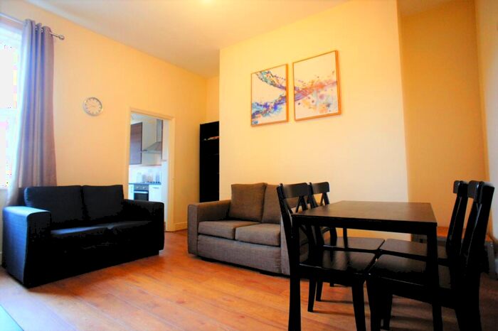 3 Bedroom Flat To Rent In Grantham Road, Newcastle Upon Tyne, NE2