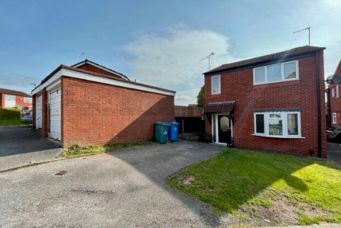 3 Bedroom Property To Rent In Wharfedale, Runcorn, WA7