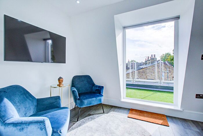 1 Bedroom Flat To Rent In Fully, Furnished Luxury, Wandsworth, Cozy Bed, SW18