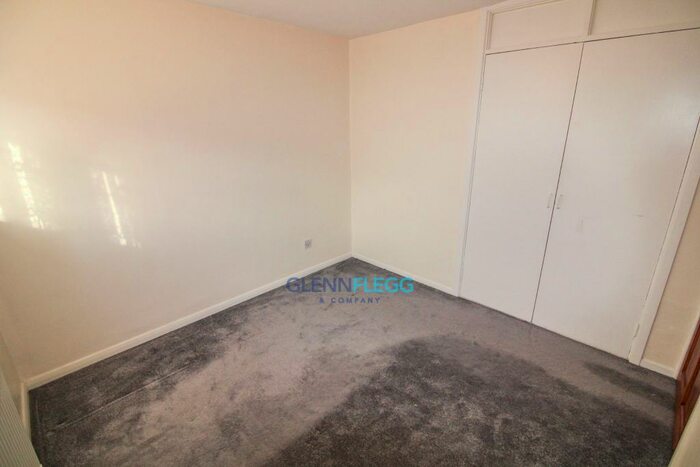 3 Bedroom House To Rent In Hadlow Court, Slough, SL1