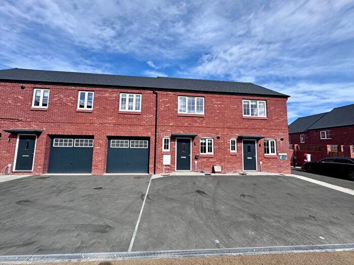 2 Bedroom Property To Rent In Lodge Grove, Nottingham, NG11