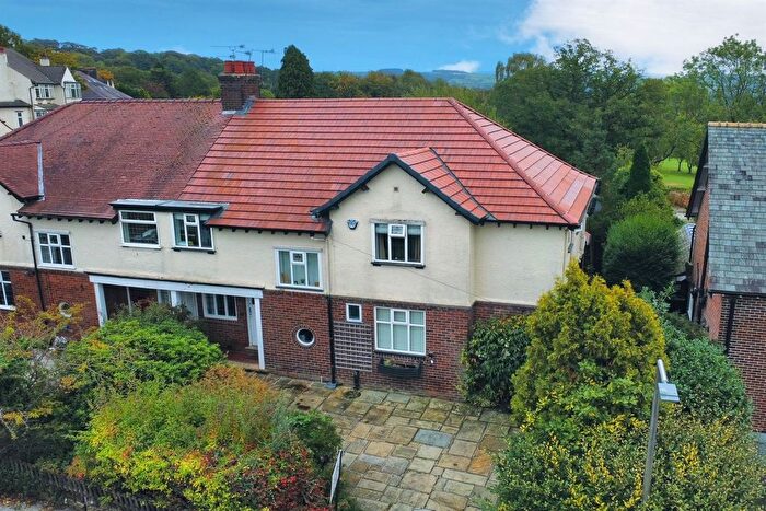 4 Bedroom Semi-detached House For Sale In Pinfold Lane, Romiley, SK6
