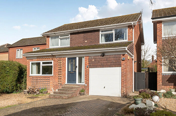 4 Bedroom Detached House For Sale In Kimberley Close, Fair Oak, Eastleigh, Hampshire, SO50