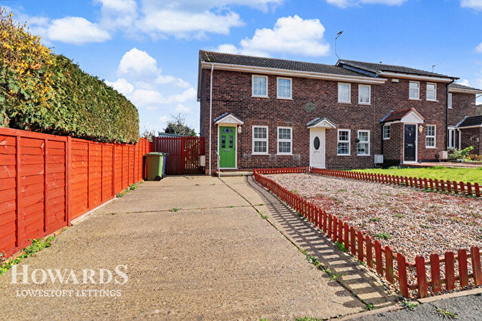 2 Bedroom End Of Terrace House To Rent In Peregrine Way, Lowestoft, NR33