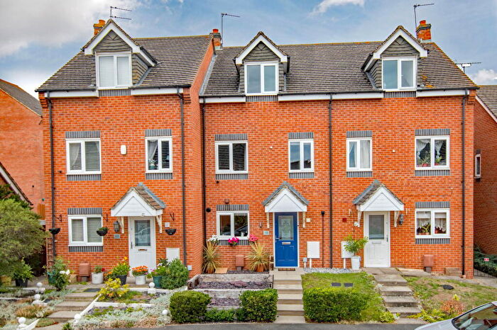 3 Bedroom Town House For Sale In Boughton Road, Corby, Northamptonshire, NN18