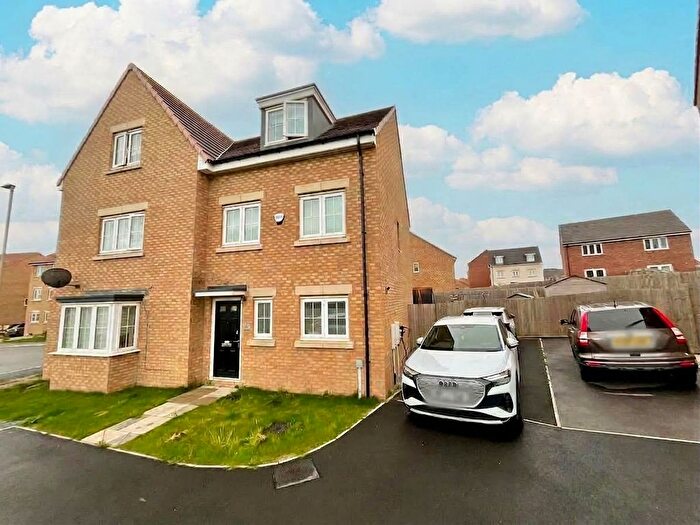 3 Bedroom Semi-Detached House For Sale In Shield Way, Eastfield, YO11