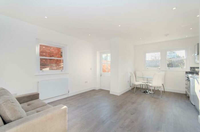 1 Bedroom Flat To Rent In Dartmouth Road, Willesden Green, NW2