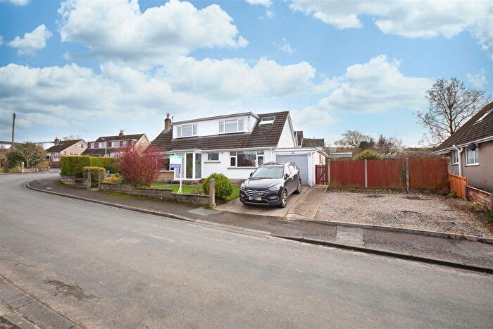 3 Bedroom Detached Bungalow For Sale In Hawthorn Avenue, Brookhouse, Lancaster, LA2