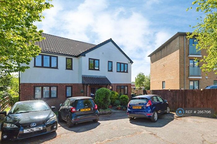 1 Bedroom Flat To Rent In Handsworth Avenue, London, E4