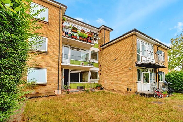 2 Bedroom Flat For Sale In Belmont Road, Southampton, SO17