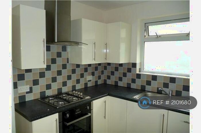 2 Bedroom Flat To Rent In Bernays Close, Stanmore, HA7