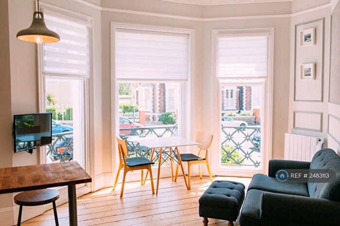 1 Bedroom Flat To Rent In Medina Villas, Hove, BN3