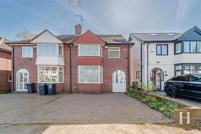 4 Bedroom Semi Detached House For Sale In Wentworth Park Avenue, Harborne, Birmingham, B17