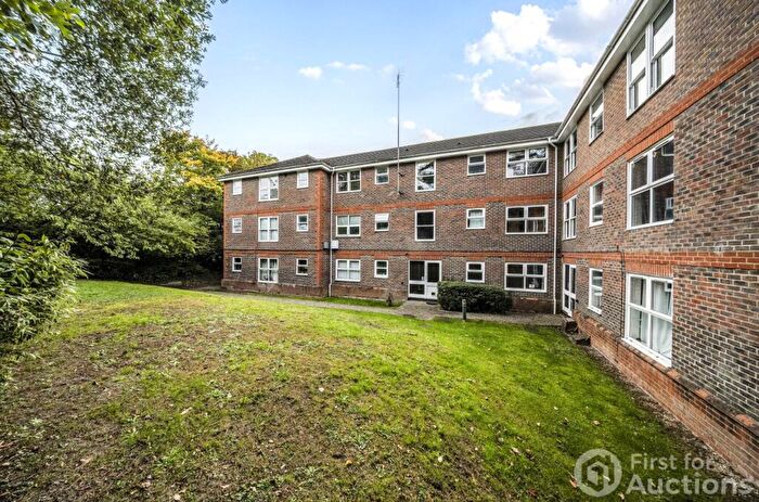 Studio For Sale In Warren Down, Bracknell, Berkshire, RG42