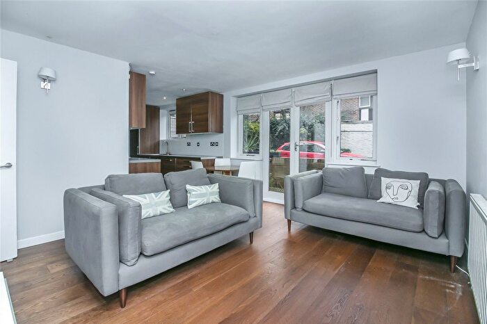 2 Bedroom Flat To Rent In Cleveland Way, London, E1