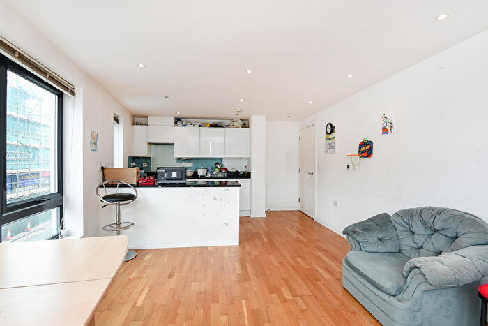 2 Bedroom Apartment To Rent In East Ham, E6