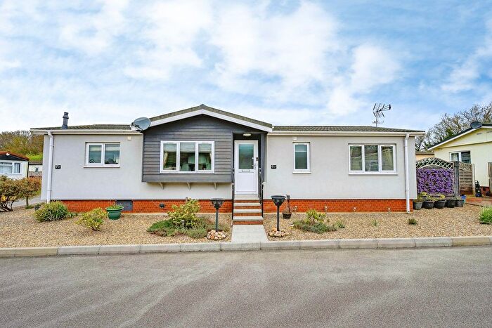 2 Bedroom Property For Sale In Collins Wood, Residential Park, Caddington, Luton, LU1