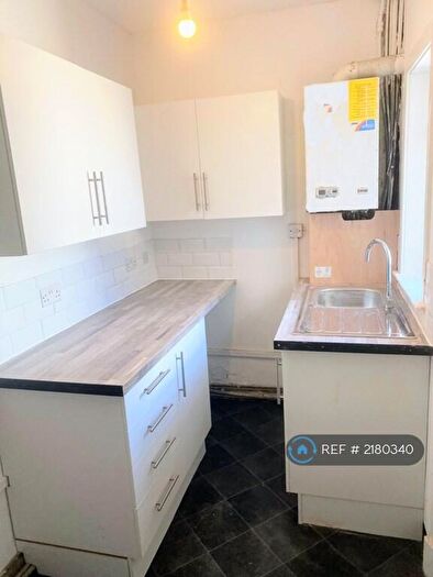 2 Bedroom Terraced House To Rent In Piccadilly Road, Burnley, BB11