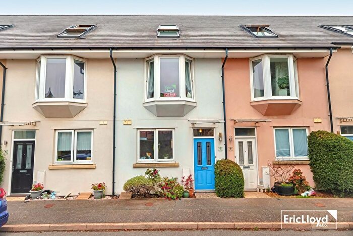 3 Bedroom Terraced House For Sale In St. Marys Drive, Brixham, TQ5