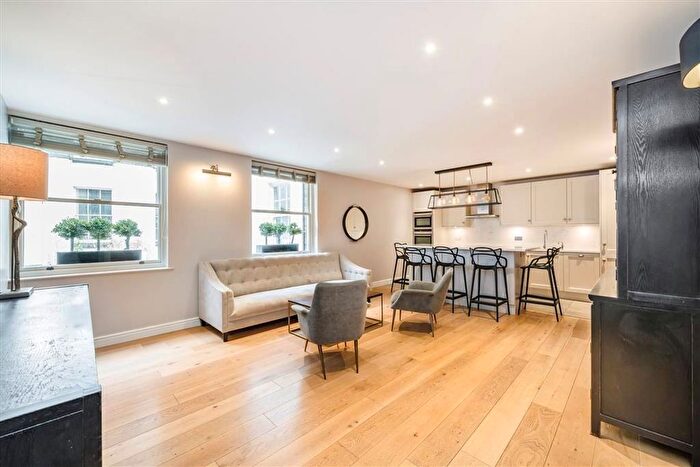 2 Bedroom Flat For Sale In Grafton Mews, Fitzrovia, W1T