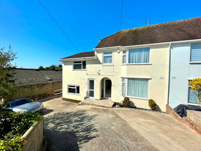 1 Bedroom Flat To Rent In Haslam Road, Torquay, TQ1