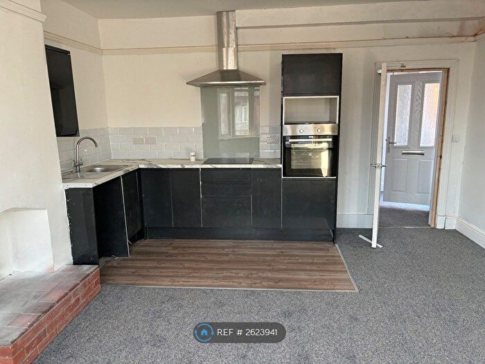 3 Bedroom Maisonette To Rent In Chester Road West, Shotton, Deeside, CH5
