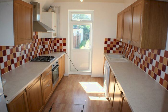 4 Bedroom Terraced House To Rent In Oakleigh Avenue, Edgware, Middlesex, HA8