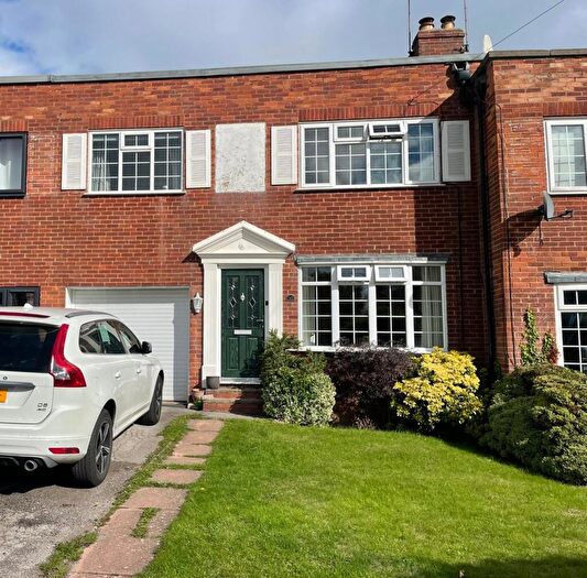 4 Bedroom Town House To Rent In Ashgarth Court, Harrogate, North Yorkshire, HG2